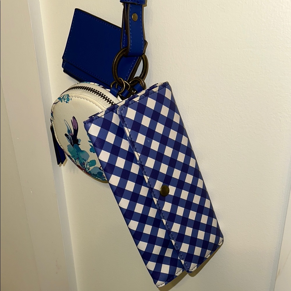 The Pioneer Woman Blue and White Milo 3 piece Wallet Set - Picture 11 of 13